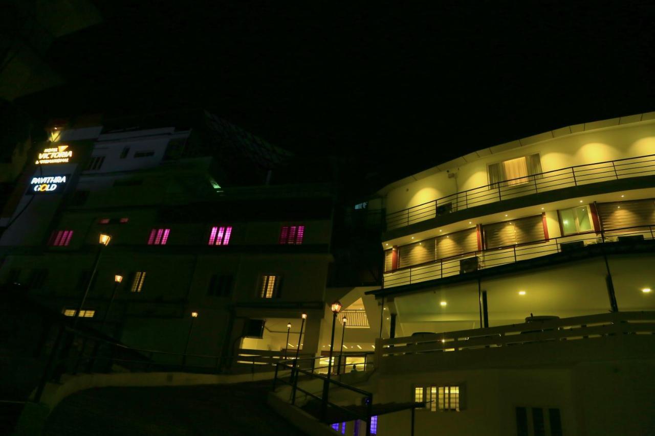 Hotel Victoria International Kattappana Exteriör bild
